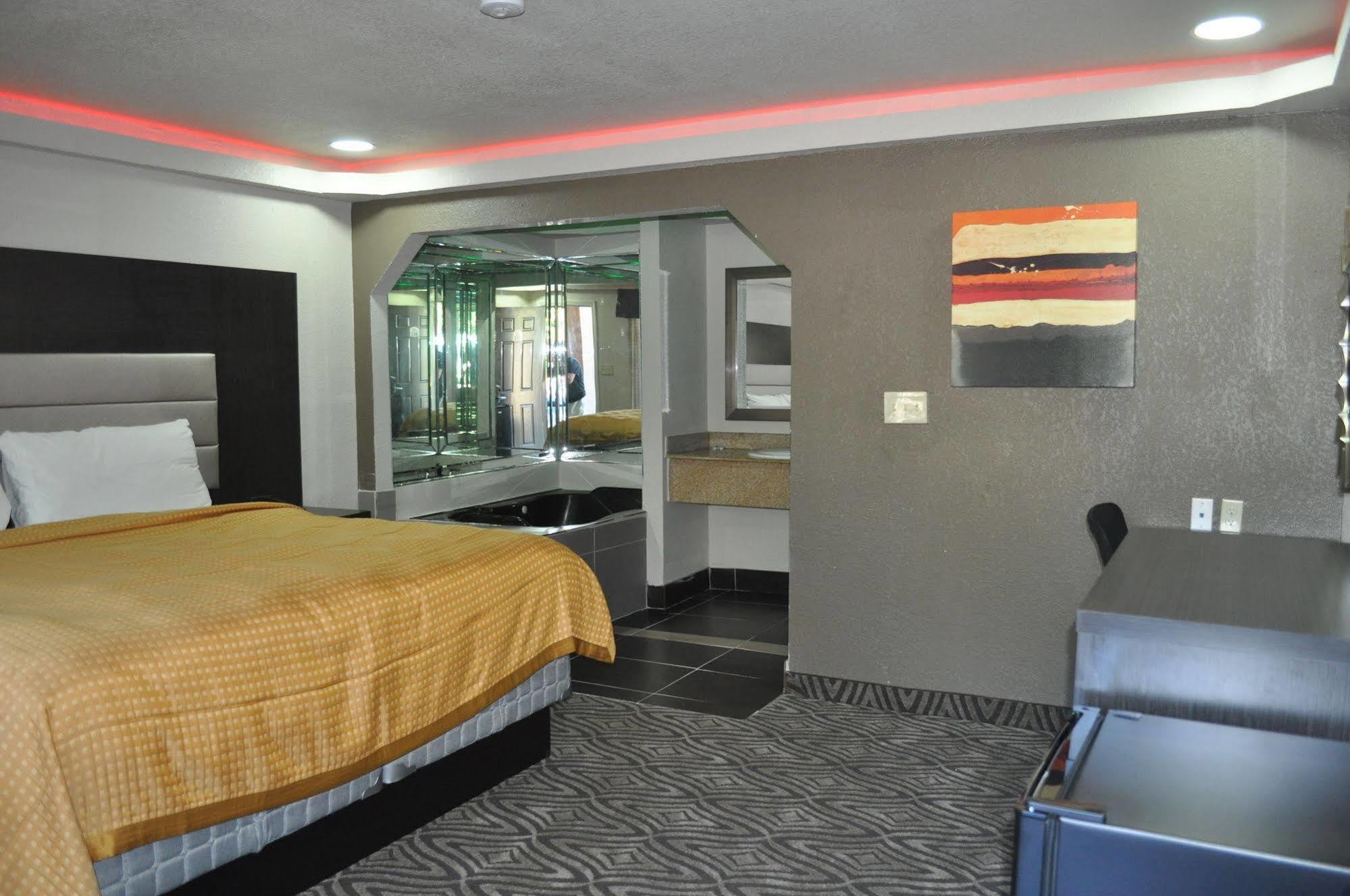Palace Suites Dallas Exterior photo